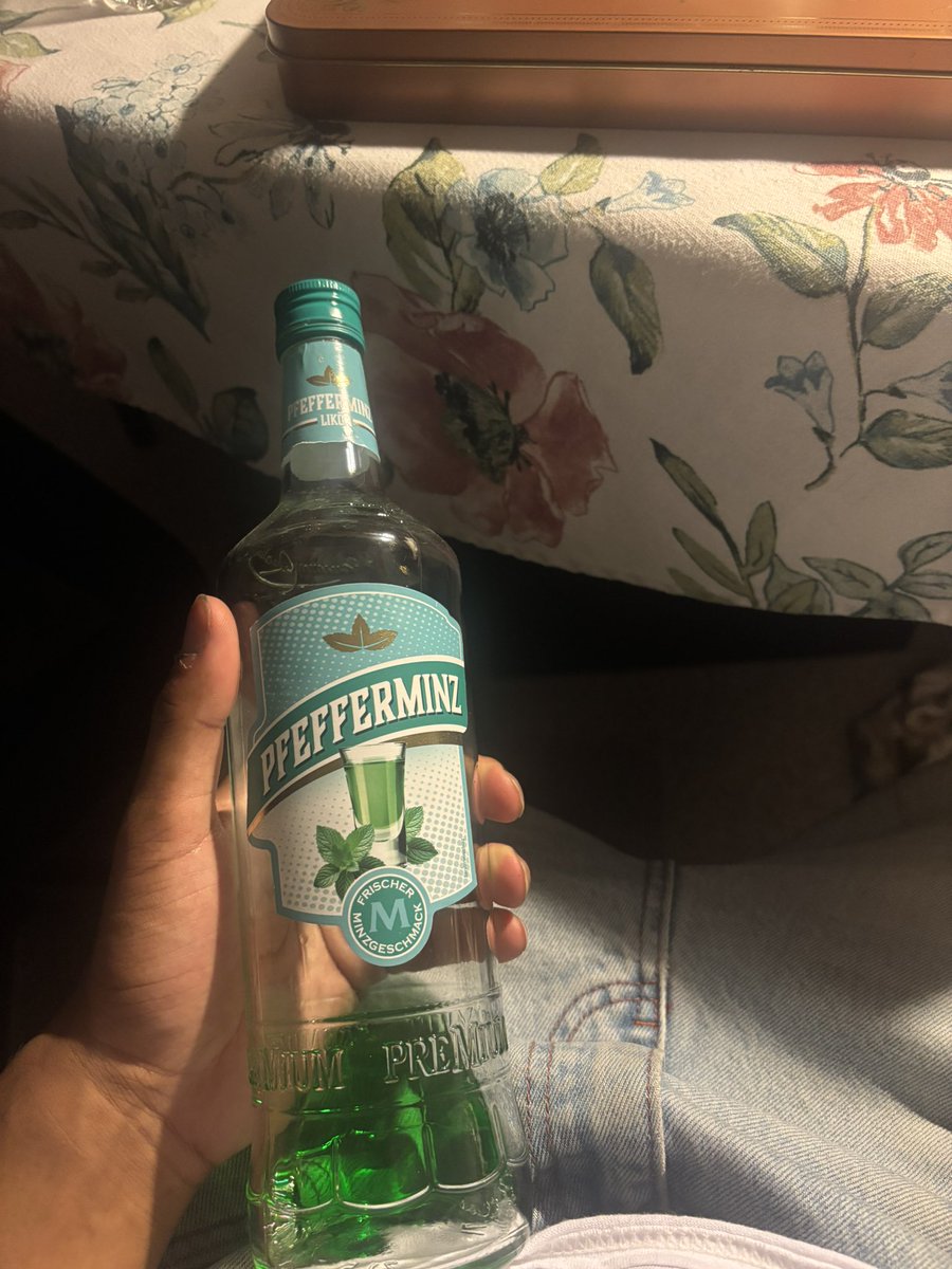 kolhszn's tweet photo. we drinking that shit you can’t even pronounce https://t.co/1EboaMX5IN