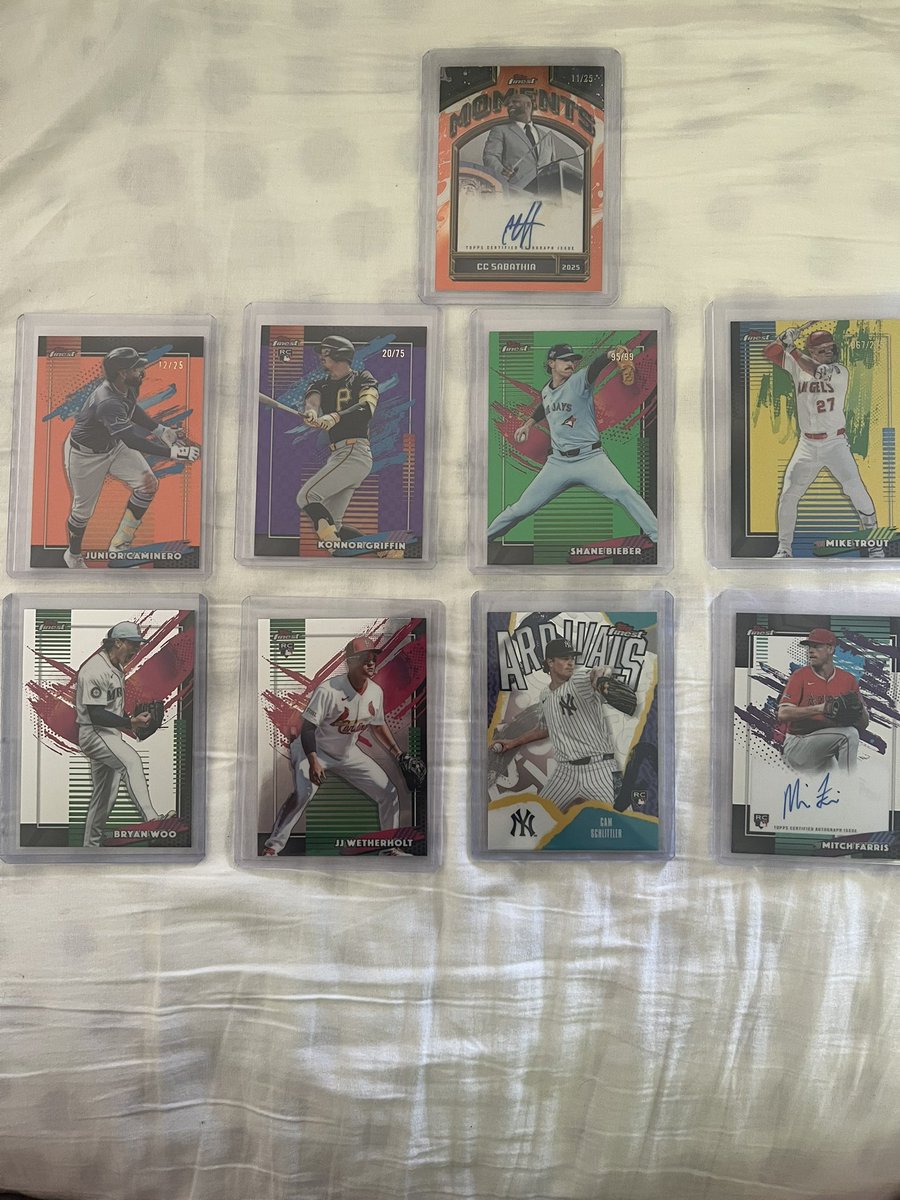 ParlAbeLab's tweet photo. @CardPurchaser Topps Finest https://t.co/96mo1kjYg1