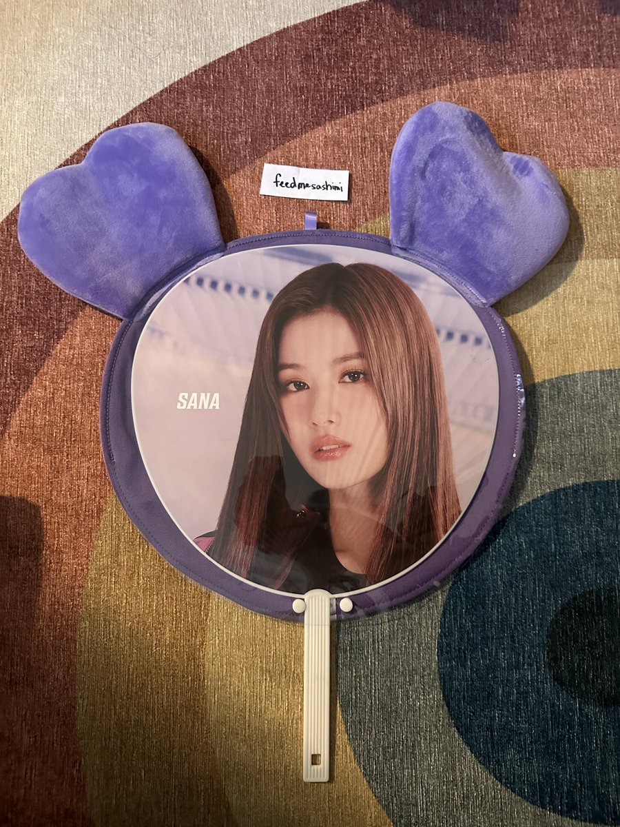 feedmesashimi's tweet photo. WTS:

TWICE Japan laburi picket bundles

Nayeon ( 1 picket + laburi cover) $40+shipping
Momo (1 picket + laburi cover) $40+shipping
Sana (2 pickets + laburi cover) $50+shipping
Chaeyoung (2 pickets + laburi cover) $50+shipping 

Bundle of all items: $150+shipping 

DM me https://t.co/HwvYH9FMzX