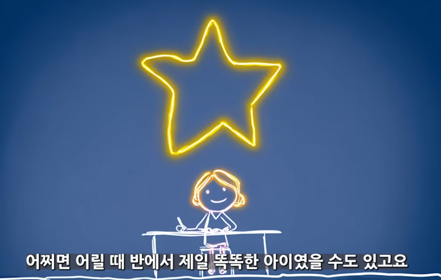 donbaek2's tweet photo. 나이만 먹고 있다고 생각한다면 한번만 보세요

왜 아무것도 시작하지 못할까

인생이 눈앞에서 휙 지나가는데
정작 나는 아무것도 안 하고 있다는 느낌

폰만 보고 게임 한 판만 더, 영상 하나만 더
"조금 있다 시작해야지" 하지만 그 조금은 안 옴
우리는 보통 이걸 게으름이라고 부름

그래서 의지력을 키워라, 시간 관리를 해라 조언하지민
이 유튜브에서는 그게 아니라고 함

이건 시간 관리 능력의 문제가 아니라
어른이 되기를 은밀하게 회피하는 마음이라는 것
흔히 피터팬 증후군, 어른아이...

흥미로운 건 이게 멍청하거나 무능해서가 아니라는 점임
오히려 아이디어 많고 감이 날카로운 사람일 때가 많음

다만 절대적인 자유에 극단적으로 갈망함
아무것에도 얽매이지 않고 모든 문을 열어둔 채
정작 그 어떤 문으로도 들어가지 않는 상태

지금 하는 일이 진짜 내 인생이 아니라고 늘 느끼는 것
직장을 다녀도 "이건 임시직일 뿐",
지저분한 방에 살아도 "여긴 잠깐 머무는 곳",
연애를 하면서도 "이 사람은 완벽한 상대가 아니야"
모든 게 임시라서 그 어떤 것에도 온 마음을 쏟지 않음

처음엔 이게 그냥 자유로운 삶인 줄 알았는데
사실은 자유를 방패 삼아 숨는 거였음

직업도 못 정하면 "난 뭐든 될 수 있어"라고 말할 수 있고
어떤 목표에도 전력을 다하지 않으면 
실패를 마주할 일이 없음

시도하지 않은 꿈은 실패할 기회조차 없으니까
그 무심함 뒤에 숨은 건 현실에 대한 공포라고함

안전한 상상 속에선 스타지만
현실에 발을 들이면 제로부터 시작해야 하니까...

나 자신이 특별하다고 알고있다가 막상 현실에 서서
실수하고 거절당하고 나보다 잘하는 사람을 보는 게
특별하다고 믿던 사람에겐 자존심에 
대한 직접 공격당한것 처럼 느껴짐

그래서 상처 입은 자존심을 지키려 방어기제가 작동함
그게 바로 미루기임

"내가 못나서가 아니라 아직 제대로 시작을 안 해서 그래"
취업을, 글쓰기를, 기술 배우기를 미룰 때
사실은 자기 능력에 대한 환상을 지키고 있는 것
"하기만 하면 분명 잘될 텐데"라는 권리를 남겨두려고
잠재력을 진짜 성취라고 착각하는 것

이런 상상에서 살지 말자...

진짜 위험한것은 

그리고 환상과 현실의 격차가 벌어지면
세 가지 함정에 빠진다고 함