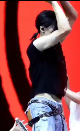woooyomuffin's tweet photo. i require 4k high definition zoomed in crystal clear pictures of that belt perfectly accentuating his ass cheek on by desk by noon https://t.co/V6DzuKo54J