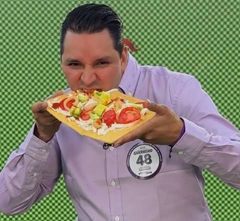 LuisCardenasMx's tweet photo. 🚨 El ministro Arístides Guerrero, conocido como el “ministro chicharrón”, aparece con 90 colaboradores en la SCJN, según el directorio del máximo tribunal. Es el segundo ministro con más personal, solo por debajo de Lenia Batres.

Información @jorgegogdl https://t.co/lVIpJAnvB9