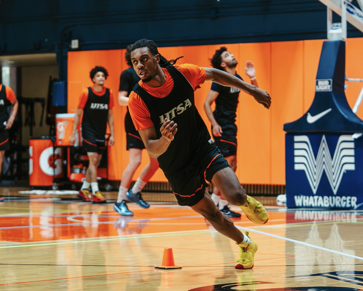 UTSAMBB tweet picture
