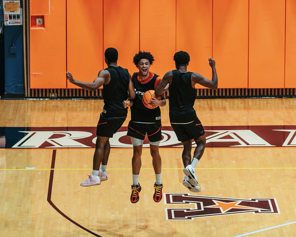 UTSAMBB tweet picture