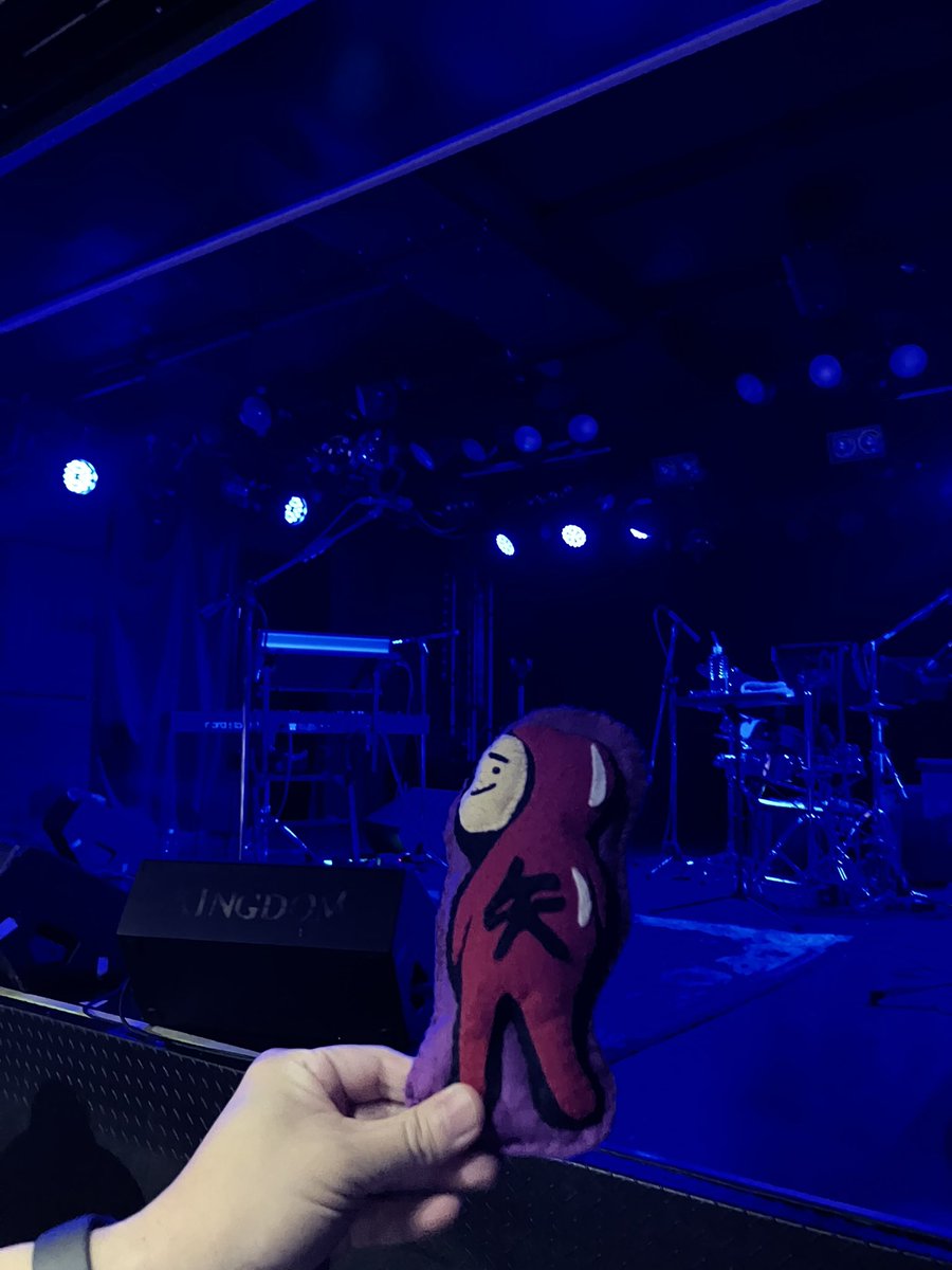 BanDearest's tweet photo. 日曜日はヤイコのライブ！
最早バンド編成では？って感じのとても素敵なパワフルな演奏で、このセトリはアツい！！最高なライブでした。
岡山公演は私が買う！と、今回初めて自分でチケットを購入。
そしたら最前！ヤイコが近い・かわいい・綺麗！最高な思い出。ありがとう。
#矢井田瞳　#ヤイコ https://t.co/s7KExvK2VW