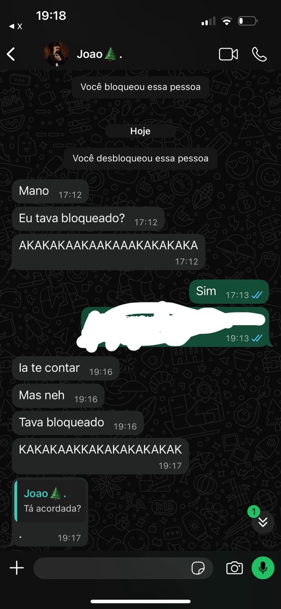 ClaraRury's tweet photo. Seu amigo fã do messi veio fofocar mas tava bloqueado pq a Argentina ganhou https://t.co/9dRkbwFto5