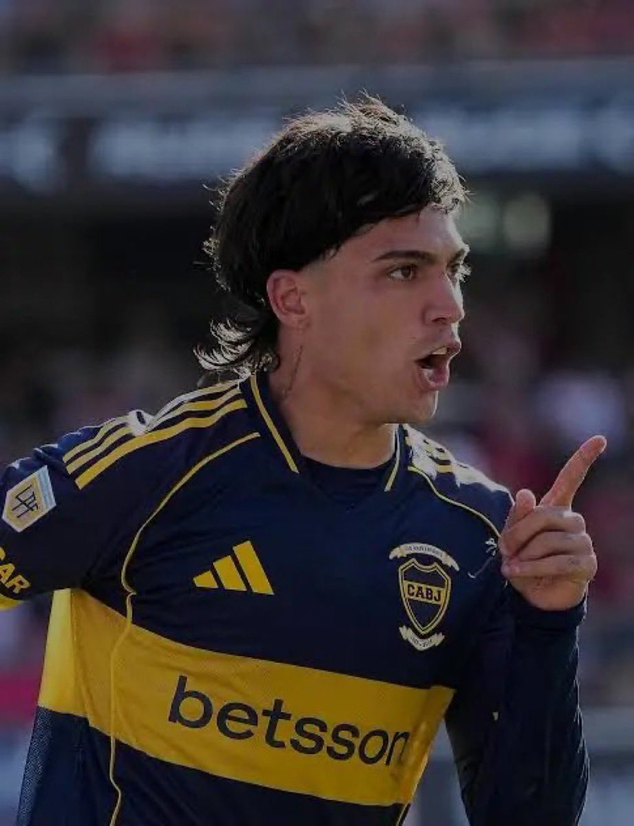 NehuenRoo's tweet photo. 🚨 AHORA | NAPOLI TIENE UN PRINCIPIO DE ACUERDO CON EXEQUIEL ZEBALLOS. 

#boca #bocajuniors #riquelme https://t.co/tMfgqXyWUS