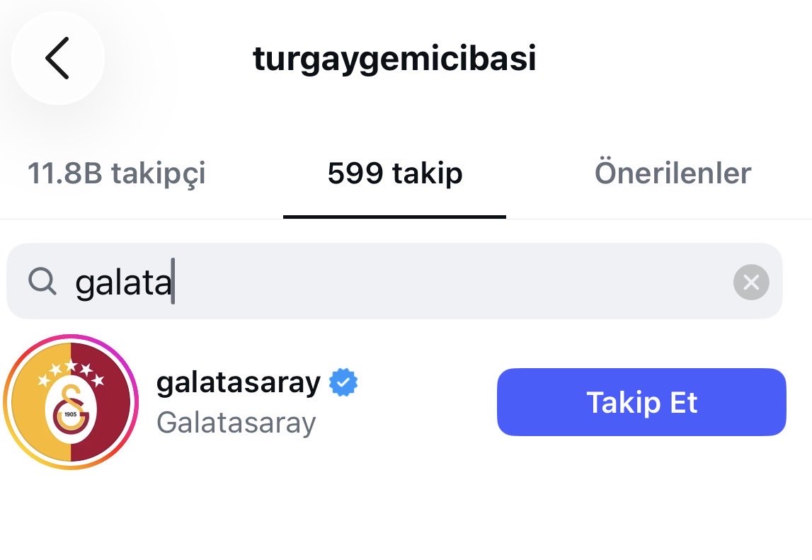 ciell1907's tweet photo. Bugün Fener-Admira maçında Guendouzi’ye saha içerisinde baya sert faul yapan bir eleman vardı. Guendouzi de ona tepki verdi.

İsmi Turgay olunca dikkatimi çekti. Instası’na bakayım dedim. Takip ettikleri arasında fener, bjk yok bu var:)

Olum sizi çoğaltıp mı gönderiyorlar? https://t.co/fAPWgV7gT1