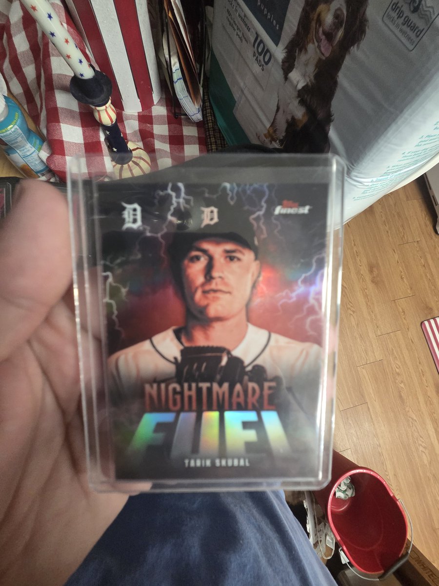 RyanValincius's tweet photo. @CardPurchaser 1 box of finest that jj is nasty https://t.co/aVcYKFmW7n