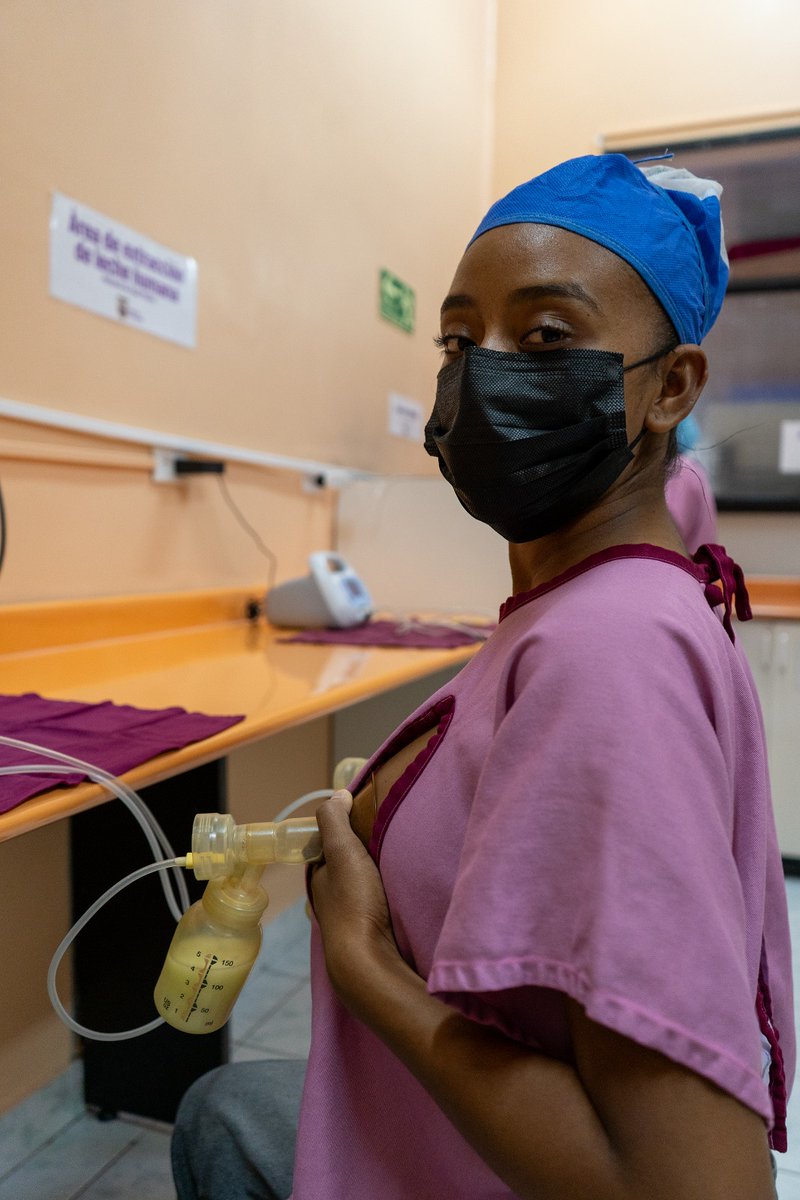 HGIsidroAyora's tweet photo. Desde Galápagos a Quito, Yulisa Cortés viajó de urgencia para salvar a su bebé de 29 semanas. Tras un mes en UCI del Hospital Gineco Obstétrico Isidro Ayora, el pequeño guerrero evoluciona con éxito. "Gracias por el amor y profesionalismo que transformaron el miedo en vida". https://t.co/tXQPGcadin