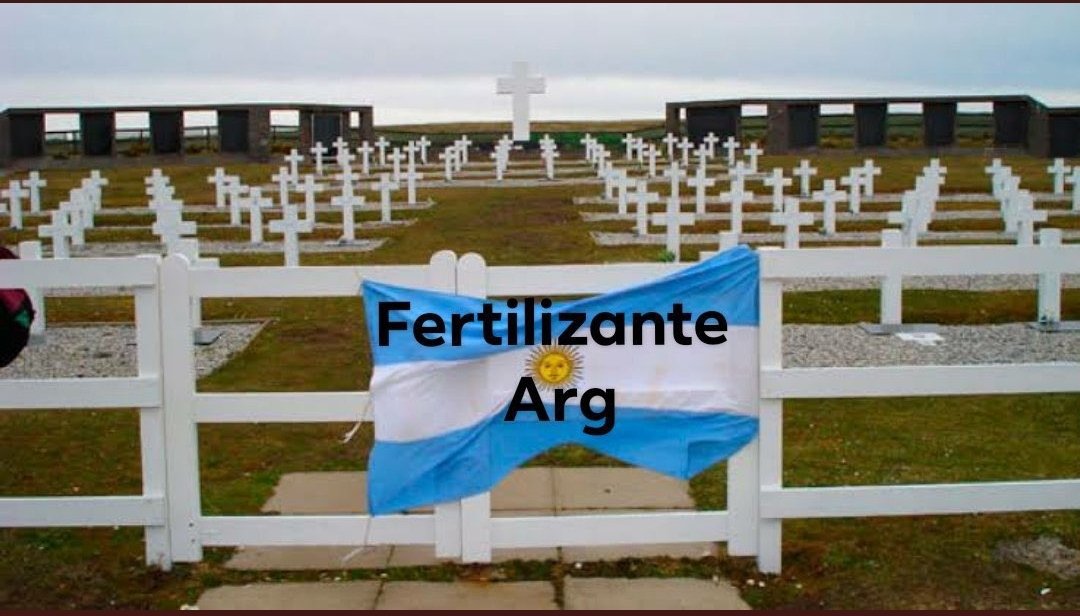 eg143044's tweet photo. @albanese87 @gallocrack @Trumperizar No, aquí están los que le entregaron la cola a los ingleses 🤣😂🥱

Argentino culo roto 😂 https://t.co/0idmhcuuSv