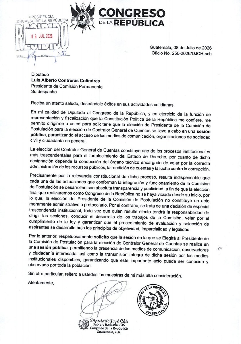 Ricigt1's tweet photo. 🗳️📢 El diputado José Chic solicitó que la elección del presidente de la Comisión de Postulación para la Contraloría General de Cuentas (CGC) sea mediante un voto público.

📄 La petición fue enviada al presidente del Congreso y al Foro de Rectores, previo a la elección programada para el próximo 15 de julio.

⚖️ El legislador busca que el proceso tenga mayor transparencia y que la decisión de los rectores quede a la vista de la ciudadanía.