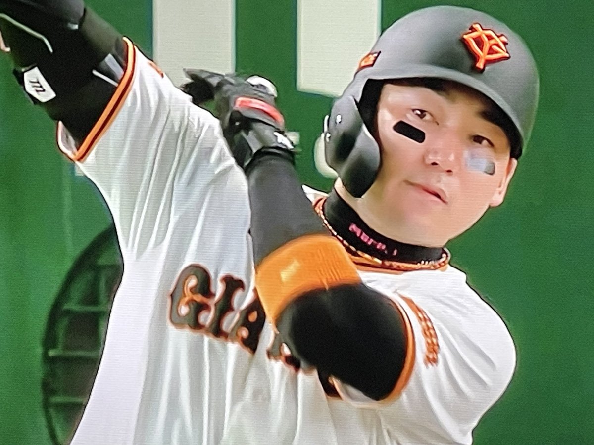 murakamishinn's tweet photo. おはようございます☀
阪神タイガース第2戦⚾️
チャンス活かせなかったし防げた失点もありましたね😮‍💨キャベッジ選手のHRで完封負けは阻止😅
今日も宜しくお願いします😁
#坂本勇人
#丸佳浩
#大城卓三
#松本剛
#ジャイアンツファンと繋がりたい https://t.co/lO1kLaRFDB