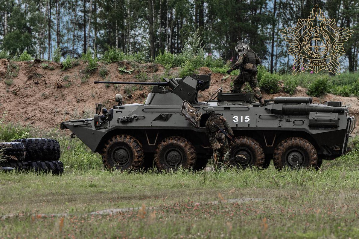 TheGreyPatriot_'s tweet photo. π§πΎπ·πΊ Today's training of 3rd year kursants from reconnaissance faculty of Belarusian Military Academy in Minsk.
#Russia #Belarus #Belarusian #Today #Training #Military #Army #Cadets #Kursants #Tactical #Minsk #Recon #AGS17 #BTR82A https://t.co/d1p4VoUt2y