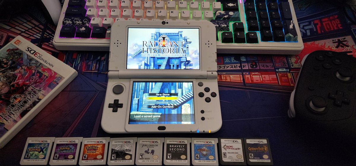 TheRealEnate's tweet photo. @ArcanaLegacy Main one is a "new" 3DSXL Fire Emblem Fates Special Edition.

Green: Yoshi Edition "new" 3DSXL

An the blue and pink normal 3DSXL https://t.co/u6v2tKMb7j