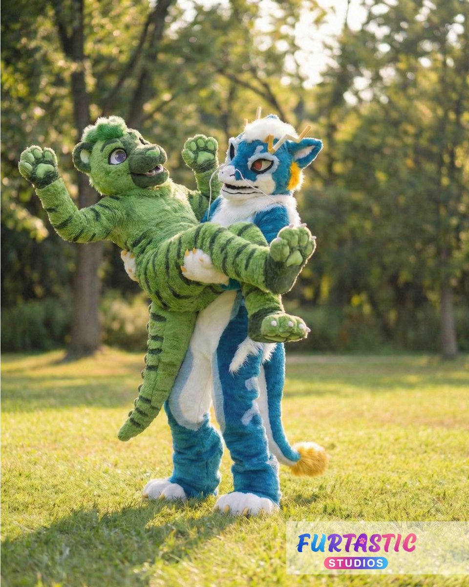 sfurtastic's tweet photo. two suits, golden hour, and the energy is IMMACULATE 😭🐾
quick question: do u prefer ur suit photographed in a clean studio or out in the real world?? both go so hard for different reasons
drop ur take 👇
#fursuit #furry #furryfandom #fursuitphotography #furrycommunity https://t.co/Am5L7kOfLX