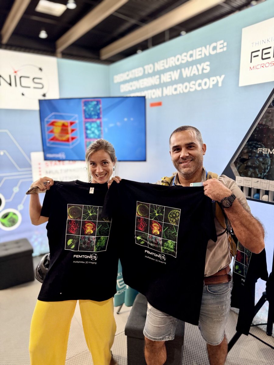 Femtonics's tweet photo. The smiles say it all. 👕

Our #FENS2026 t-shirts have been getting plenty of love at Booth #15 - and there are still a few left to win.

Stop by, meet the #Femtonics team, explore our latest technologies, and try your luck.

See you at the booth!

#Neuroscience #Neurotechnology https://t.co/yaaMAn60Lm