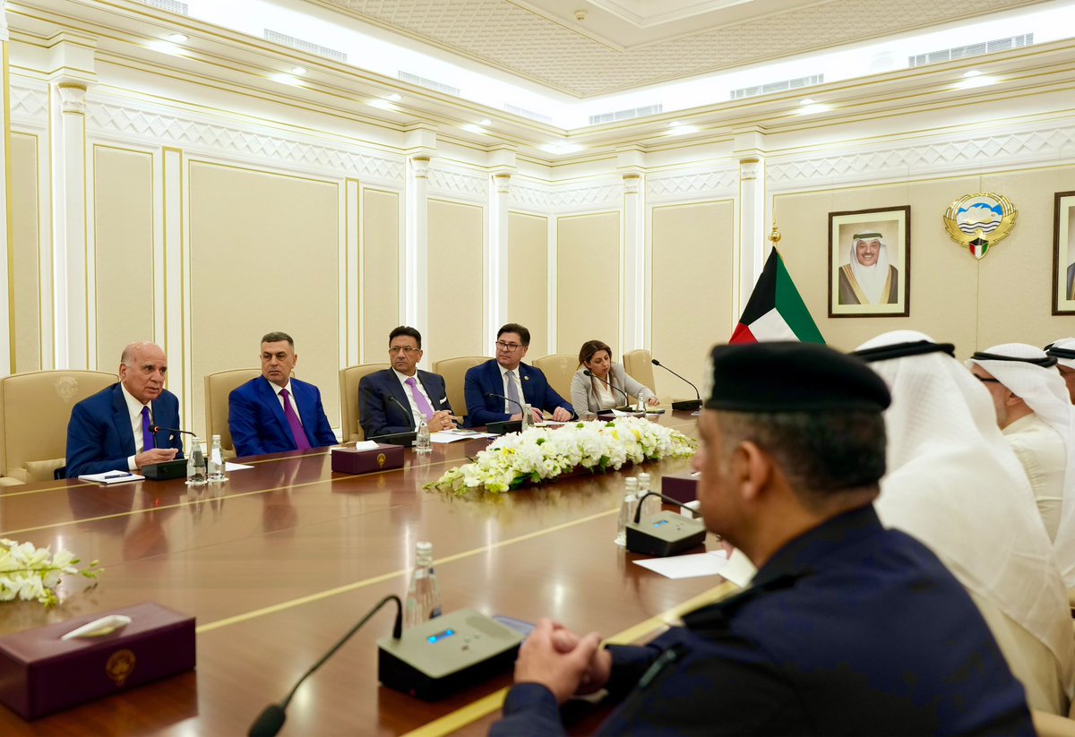 Iraqimofa's tweet photo. وزير الخارجية يلتقي النائب الأول لرئيس مجلس الوزراء ووزير الداخلية الكويتي – وزارة الخارجية العراقية https://t.co/hgb1PsSAc4 https://t.co/WgmL9qvwzy
