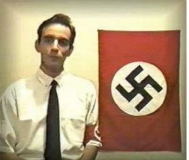 Dryska344's tweet photo. Se acuerdan que 2021 Álvaro Uribe citó la revolución molecular disipada  del NAZI  chileno Alexis López Tapia el cual viajo a Colombia a enseñarla a el Ejército y la Policía que usaron esa teoría  en el gobierno de Iván Duque?
LO QUE PASÓ EN VALLEDUPAR  NO ES UN HECHO AISLADO 🧵 https://t.co/i2nB8D0s0G