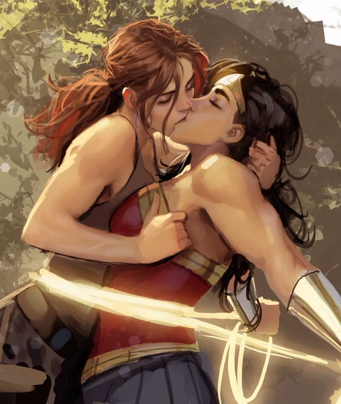 Lezzy4Lara's tweet photo. Stjepan Šejić delivers with the lesbian Lara art again… im so hungry 🤤 https://t.co/wcJ1H1Lm3f