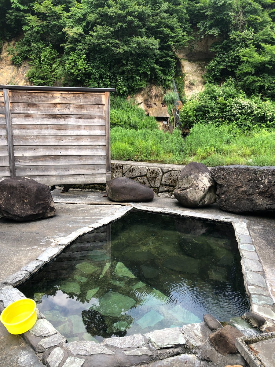 hitoudaisuki's tweet photo. 西山温泉・滝の湯（福島県柳津町）
★★★☆☆
５年前の今頃、ここにいました♨️ https://t.co/7L96KbrIcc