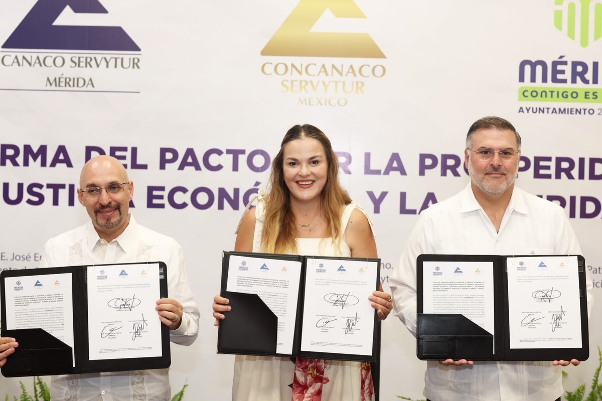 CeciliaPatronL's tweet photo. Unidos por una Mérida con más prosperidad. 🤝💼

Seguimos fortaleciendo las alianzas que impulsan el desarrollo de nuestra ciudad. Con la firma de la Carta Intención del Pacto por la Prosperidad, la Justicia Económica y la Seguridad, reafirmamos nuestro compromiso de trabajar de la mano con el sector empresarial para generar más inversión, empleo y oportunidades para las familias meridanas. 

Gracias a Octavio de la Torre de Stéffano, presidente de CONCANACO SERVYTUR México, y a José Enrique Molina Casares, presidente de CANACO SERVYTUR Mérida, por sumar esfuerzos para seguir construyendo una Mérida con más prosperidad para todas y todos. 🙌

#MéridaContigoEsMejor