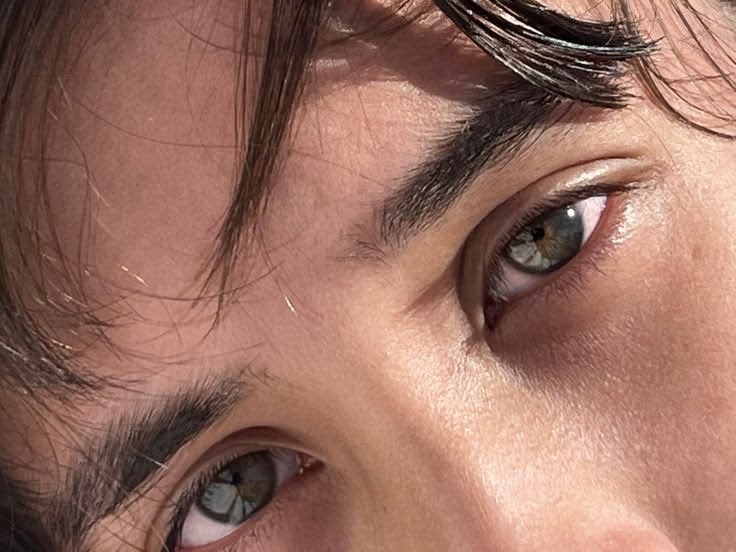 ln4stbv's tweet photo. Puede Gabi tomarse fotos así cómo Alejandro de sus ojos por favor 🙏 https://t.co/jDiflc5Juk