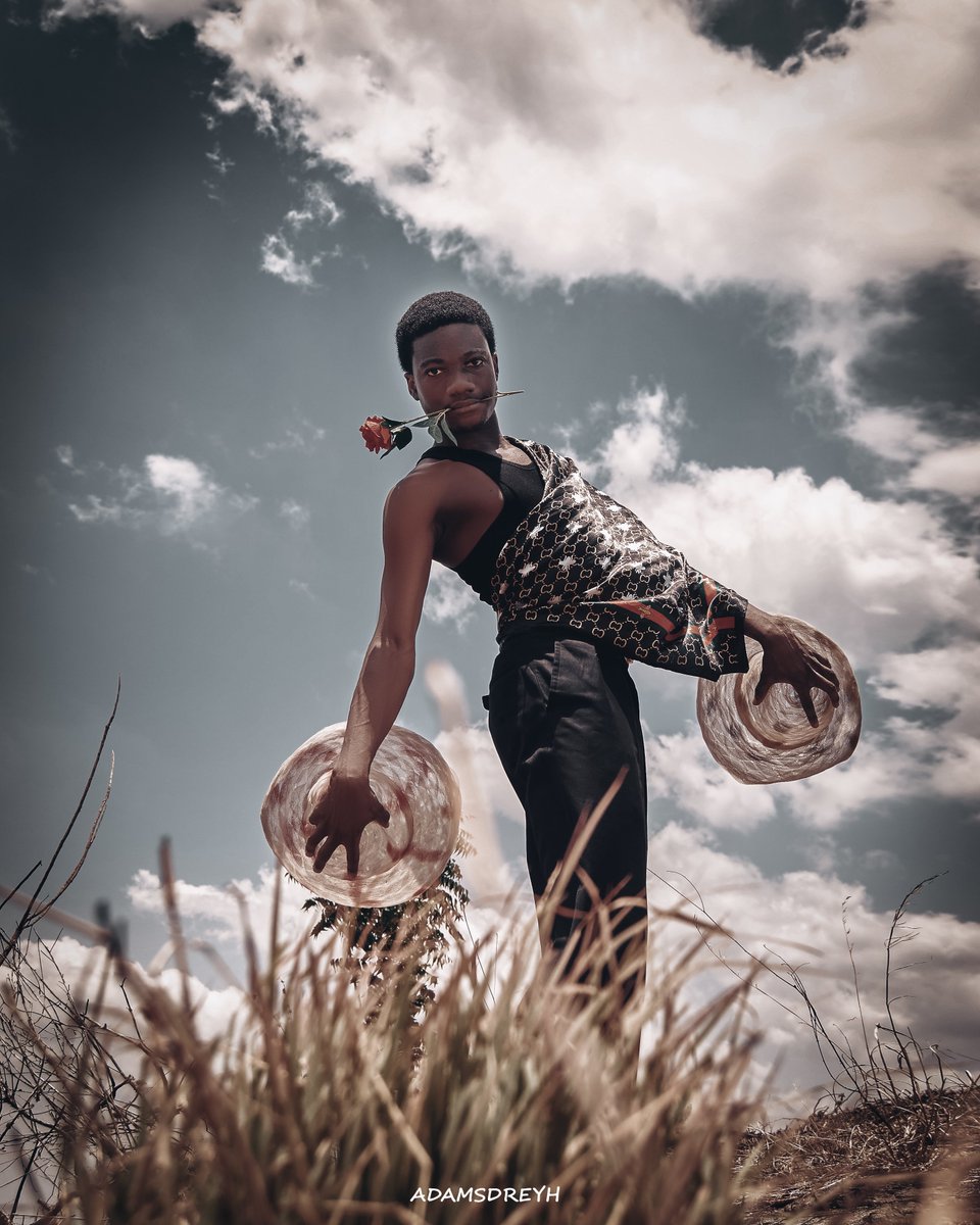 rogueoau's tweet photo. Every ending is just a body remembering how to bloom again." Welcome to The Renaissance—a new era of self, style, and sovereignty where this generation refuses to shrink. ROUGE Vol. II: The Rebirth Issue

Photographed and visualised: dreyhadams
Creative director @oye_rehoboth https://t.co/QdvWaAzZfS