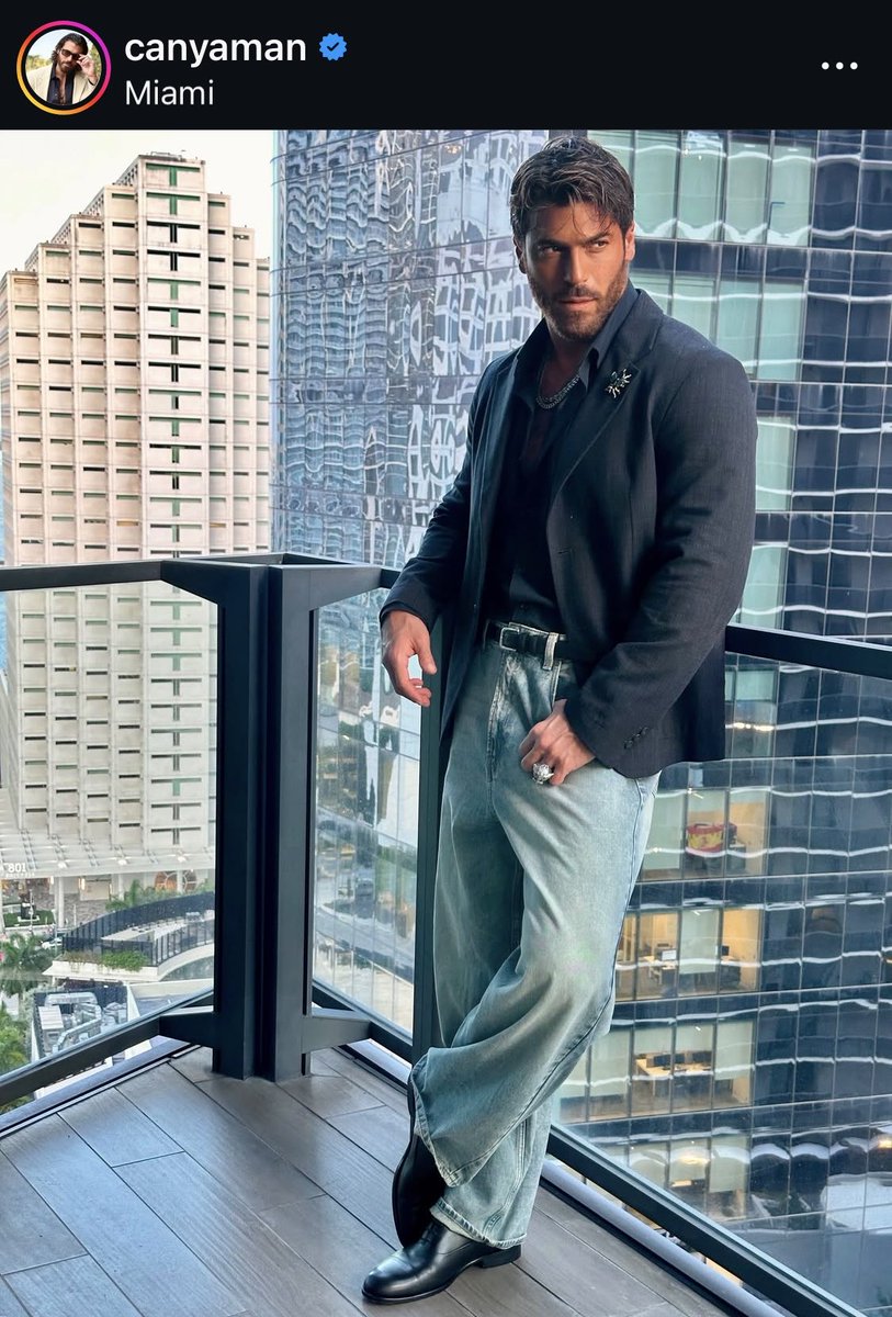 Nunzia83597019's tweet photo. IG post @canyaman

Anche Miami è stata conquistata dal suo splendore 💫

#CanYaman 🥂🍾
#ElTurco 
🌪️🌪️🌪️ https://t.co/AJMsCHa7ie