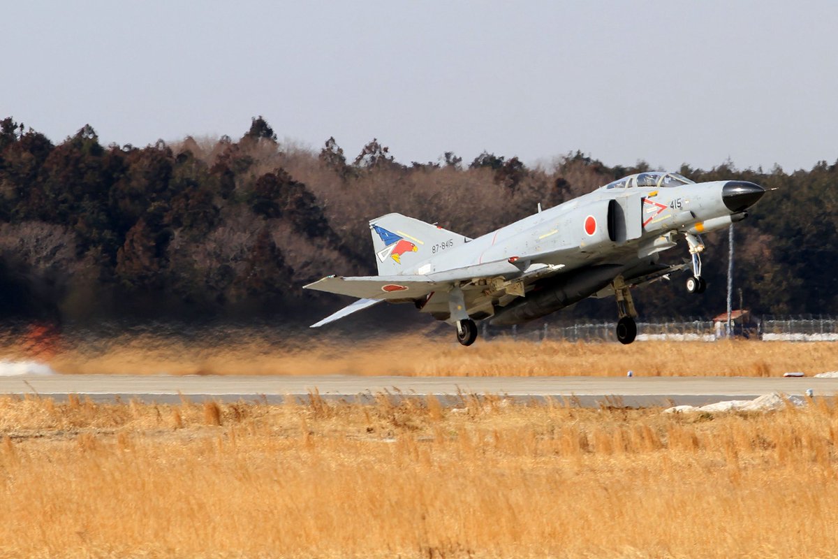 doll128atis's tweet photo. 航空自衛隊「F-4EJ改」
（中部航空方面隊 第7航空団 第302飛行隊 （百里）87-8415）

イーグルより普通にファントムが好き～～♪
第302飛行隊のオジロワシマークも好き～～♪

2014年2月 百里 https://t.co/BI8q0LWHvN