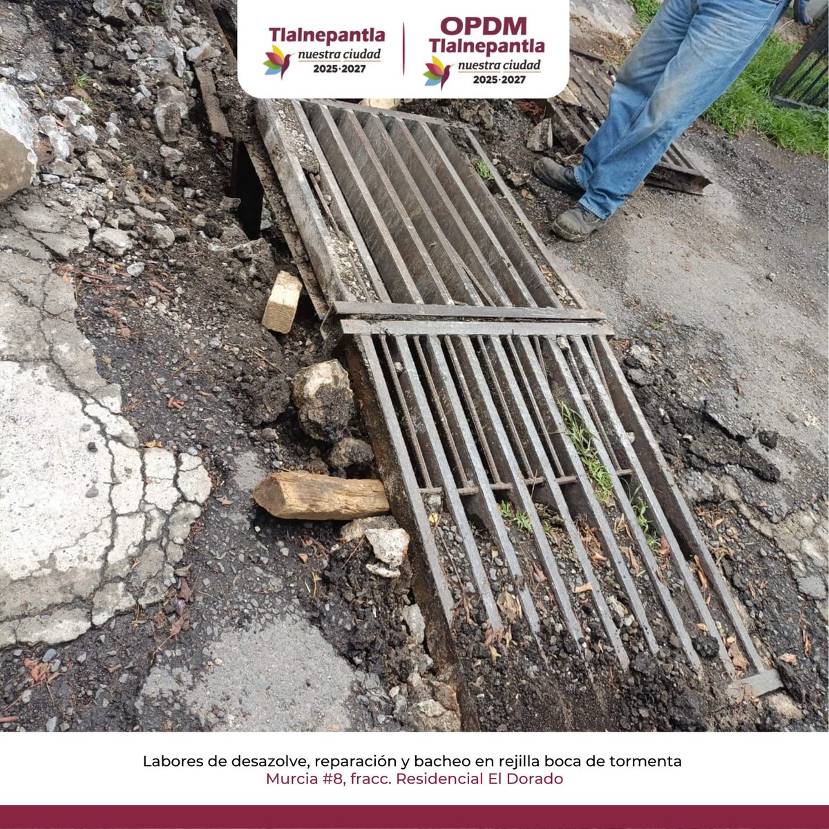 OPDM_Tlalne's tweet photo. A través de nuestro equipo operativo llevamos a cabo trabajos de desazolve, reparación y bacheo en una rejilla boca de tormenta en el fracc. Residencial El Dorado.

📍C. Murcia #8. 

#Tlalnepantla. https://t.co/AKUfJmSA0m