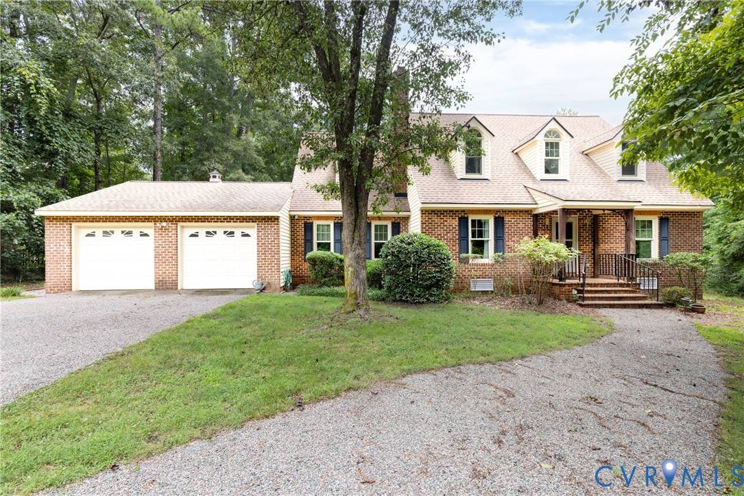 VACapitalRealty's tweet photo. Look what just hit the market! 1152 Bradbury RD, Moseley, VA 23120
Preview this home here: https://t.co/ihmvDCURSU https://t.co/90NON8Wao7