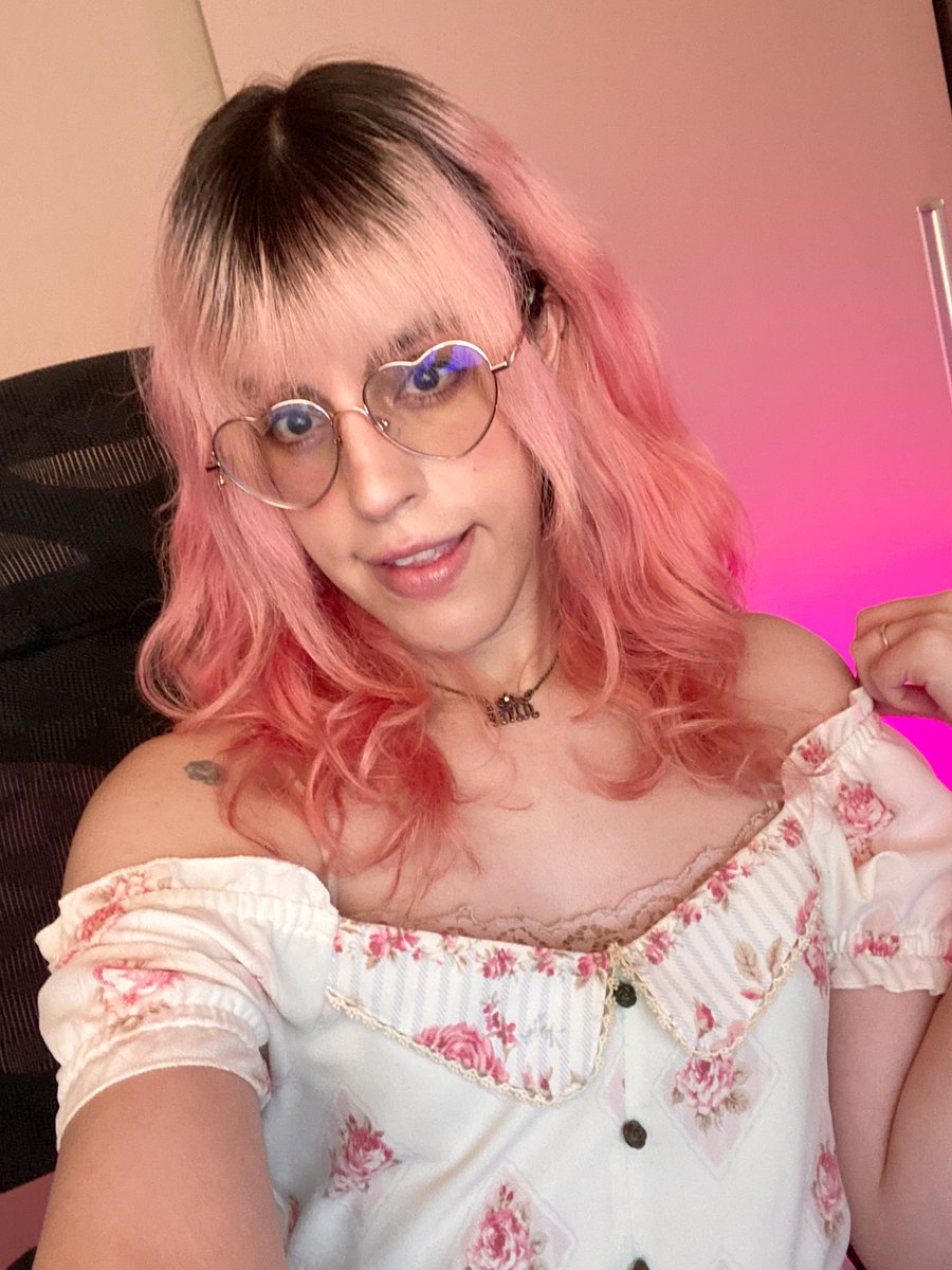 lyslysz's tweet photo. ʚ Live On! ɞ                                                   

♡ Vários jogos ♡                

Link nos comentários https://t.co/GeYYtqRd2b