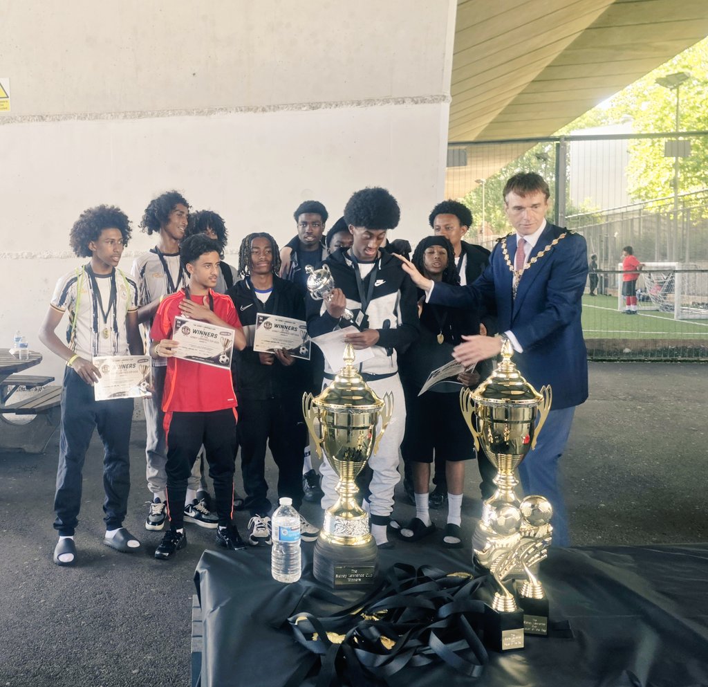 LondonCapitalFC's tweet photo. Huge congratulations to our incredible U16s for winning the Sydney Lawrence Cup 2026-2027 🏆🥇⚽️ https://t.co/IWi1q3EUEs