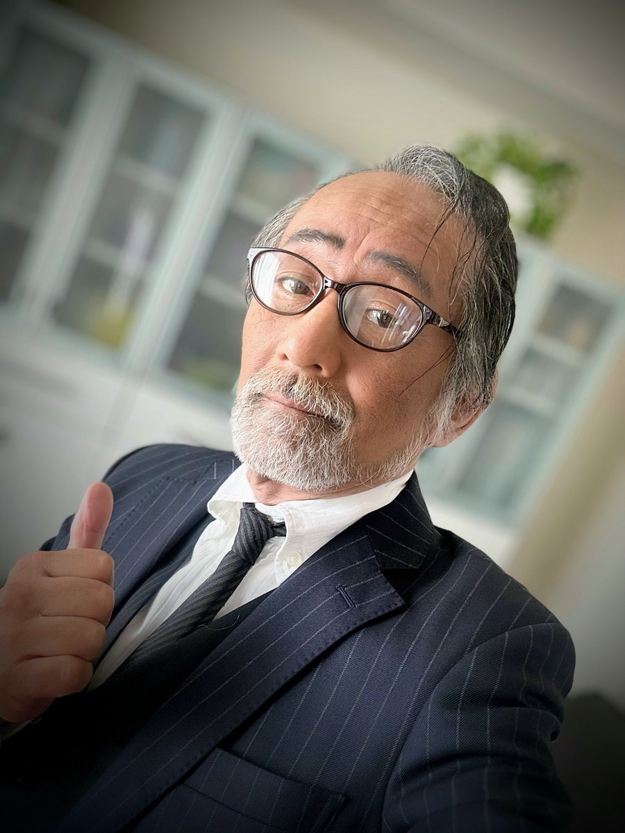 yohyoh0806's tweet photo. 今日は会社の懇親会でスーツ、、、
遊びでならフォーマル楽しいけど、
普段ラフだからイマいち、、
眼鏡かけたらかしこそうに
見えるかなと思ったけど
変わらんなあww、、、 https://t.co/wrWDmheWgg