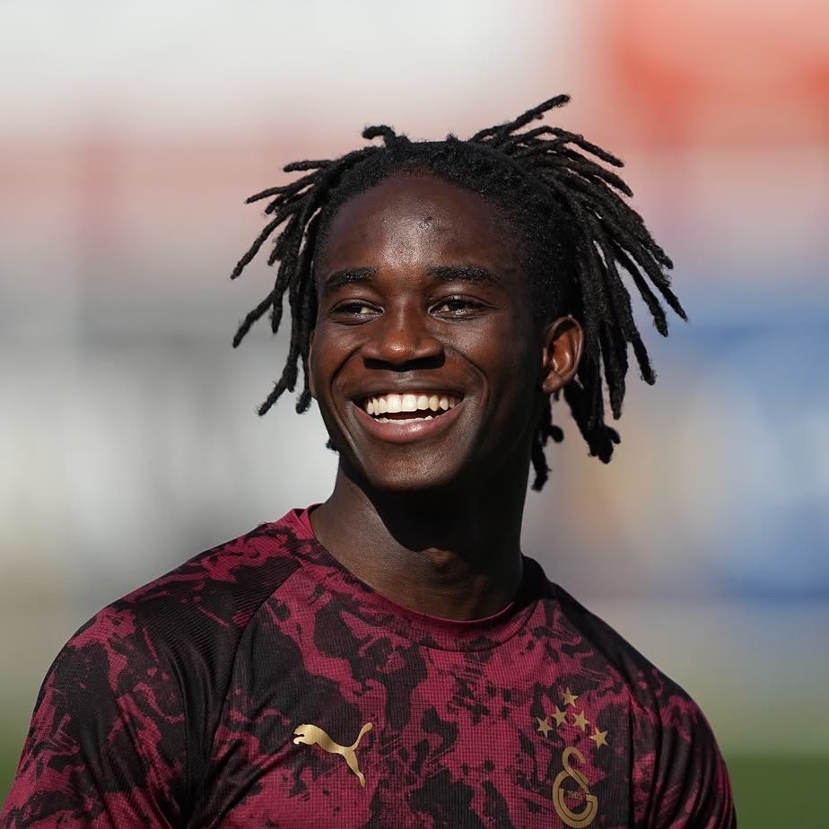 SaltFutbol90's tweet photo. 🚨 Trabzonspor’un planı 30 milyon euro’nun üzerinde cash para + Nhaga’yı #Galatasaray’dan almak.

[Salt Futbol Space] https://t.co/AZdlqnEMMd