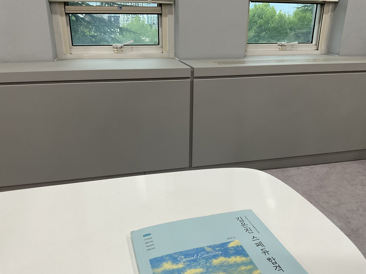gonbugye's tweet photo. 공부하려고 도서관왓다네 https://t.co/X4Y8NNILK2