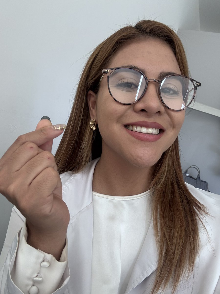 drahellokitty's tweet photo. JAJAJAJA me volví tuitstar.
Ahora que tengo la atención del mundo quiero decirles que: No usen cotonetes 😘 https://t.co/2rqfY8PYQJ