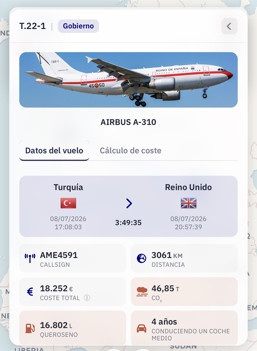 FroilLannister's tweet photo. Para la cumbre de la OTAN han despegado tres aviones de España. Dos Falcon y un Airbus 310. Llevaban a Pedro Sánchez, a Albares y a Margarita Robles.

Pero Pedro quería ir a la graduación de su hija en Londres así que, en lugar de coger un vuelo privado para una actividad privada, ha decidido utilizar nada más ni nada menos que el Airbus 310, de 46 metros de envergadura y con un consumo de 16000 litros de queroseno. Ni tan siquiera un Falcon. 

Este es el respeto que tiene este tipo y su cohorte de lacayos a los medios y el dinero públicos. Se piensa que el Estado en su cortijo.