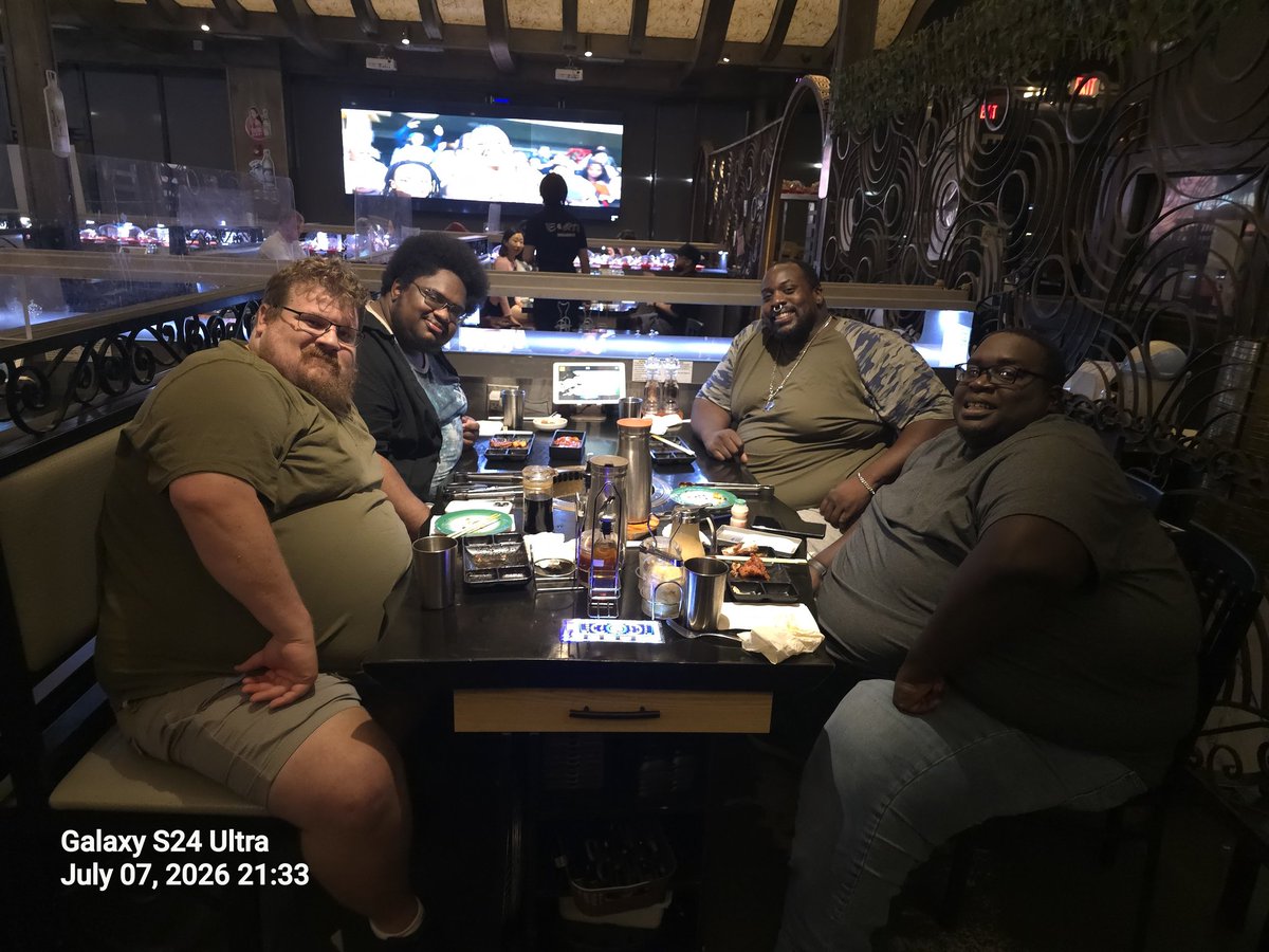 BearHOG2's tweet photo. Had a great time closing the buffet last night https://t.co/ykooSgdhck