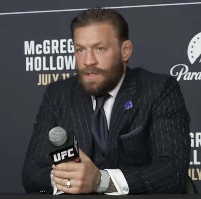 ElClubDeLaMMA's tweet photo. Es oficial. Mcgregor va a pelear. Aún no puedo creerlo. https://t.co/Tdzxph78GP