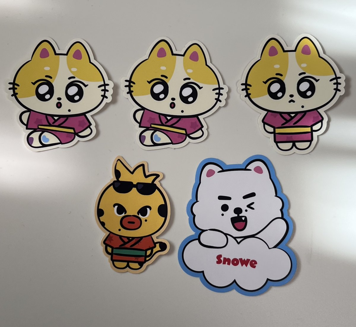 bgxs_4's tweet photo. ENHYPEN ENCHIN ステッカー アクリルキーリング 交換

【譲】1、2枚目
【求】ジェイキー

ステッカーは3枚目に記載の枚数分求めています。

郵送での交換希望📮
条件合う方いましたらお願いいたします🙇‍♀️ https://t.co/Pmx6wIJFNj