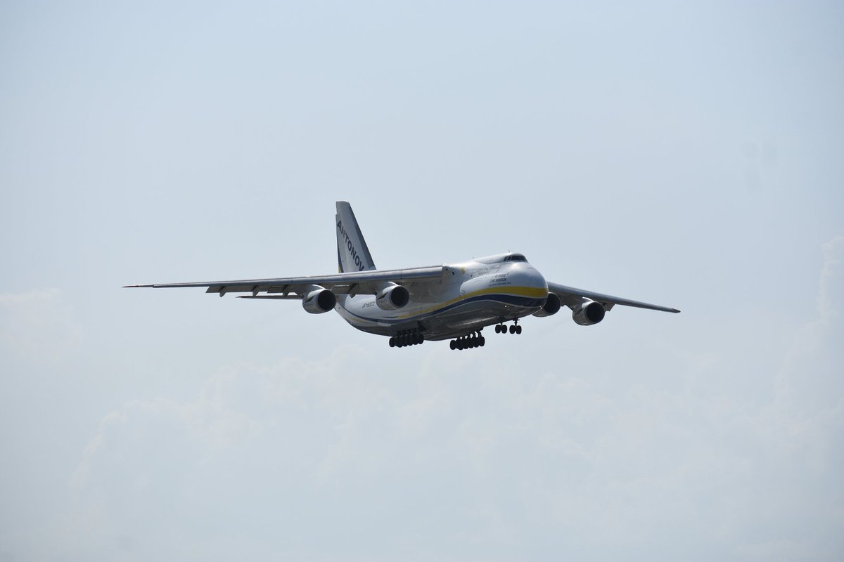 SarahCarolineWx's tweet photo. Antonov An-124 landing at #KMLB today! https://t.co/YOECOL7Yw0