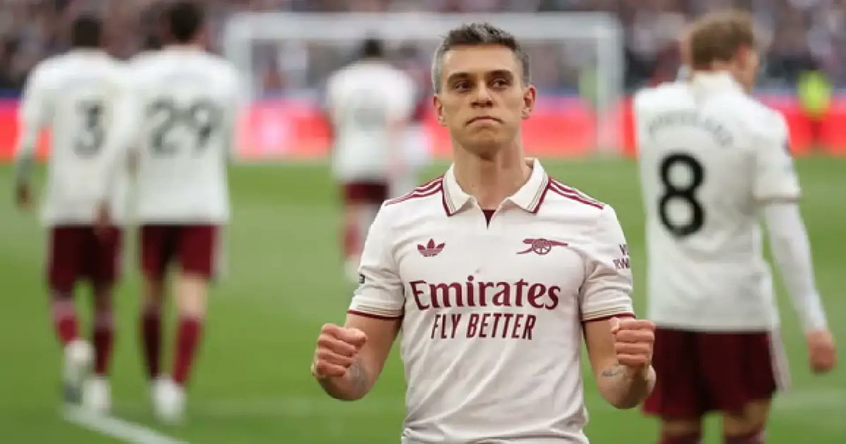 UPYOURARSENAL04's tweet photo. Trossard has had a tough time in his personal life, him leaving makes sense for him

He has written his name into Arsenal folklore and He's a Hero here forever

I will miss this guy so much https://t.co/ynBj3JDBK6