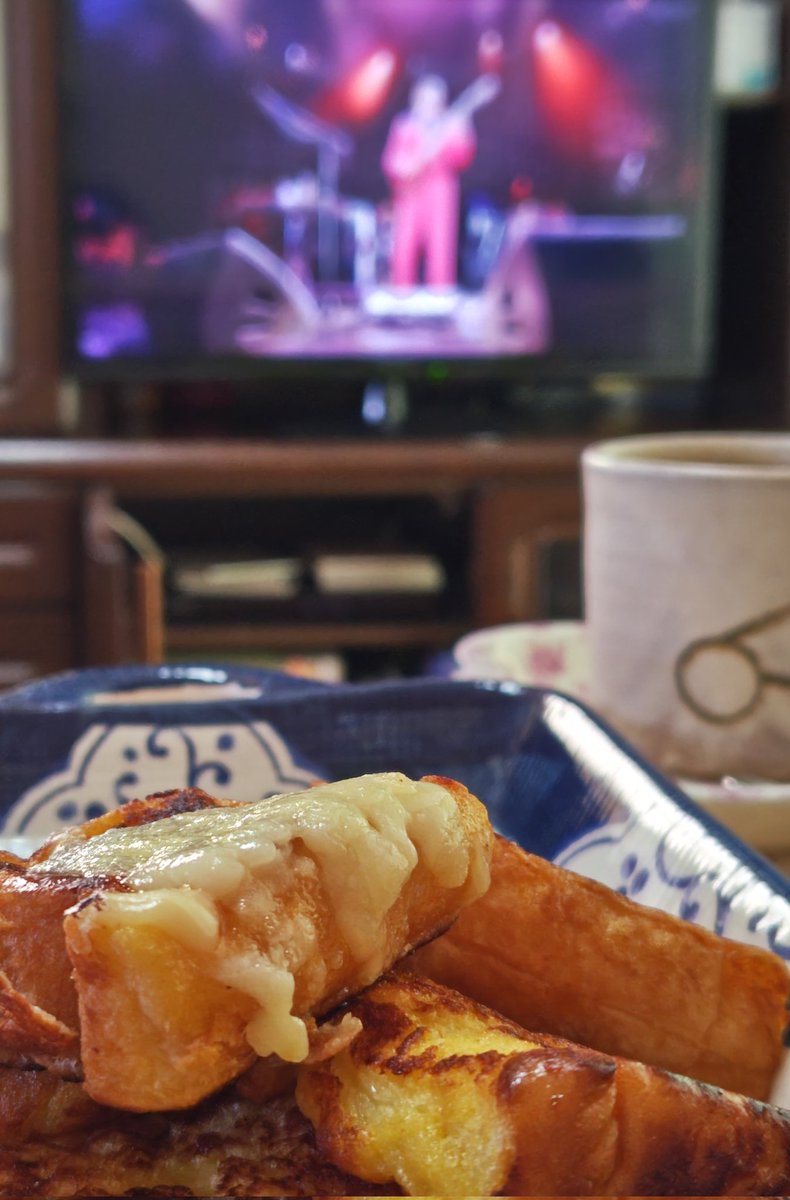 卵液の味見を何もせずに焼いたフレンチトースト（2枚だけチーズのせ