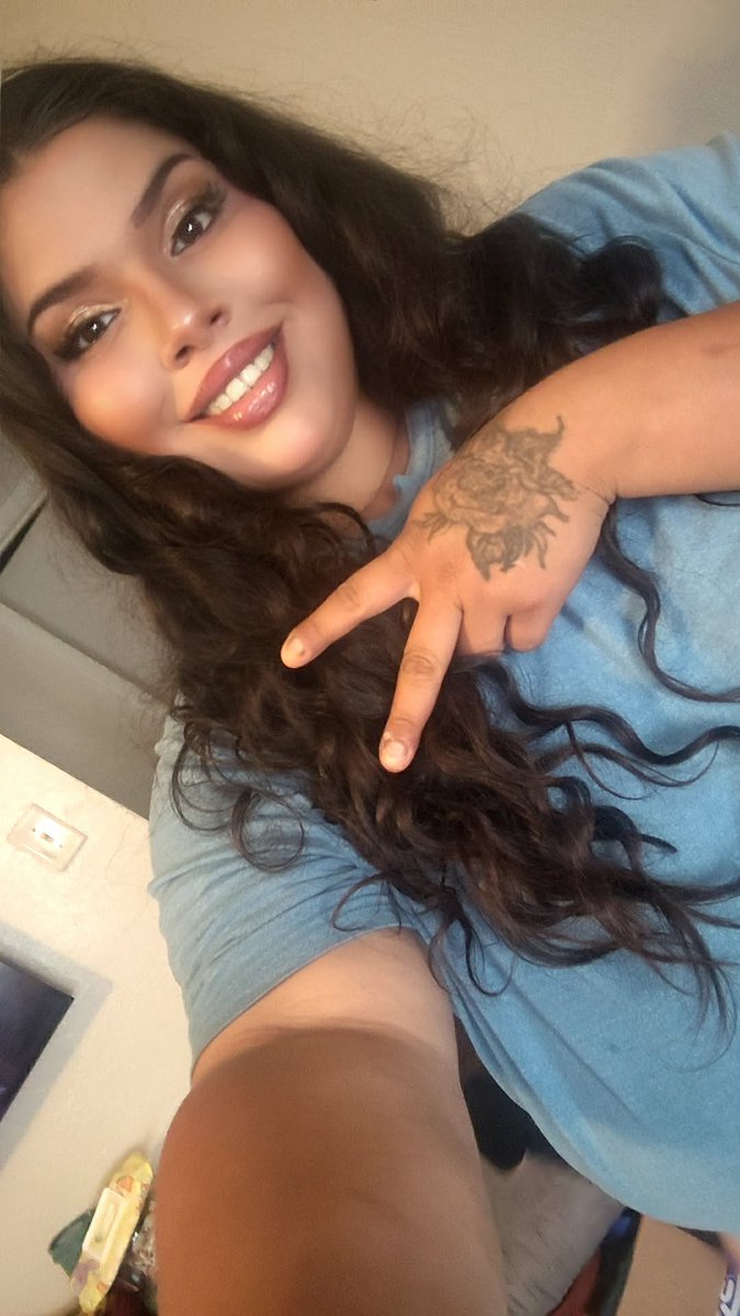 Gtx_Veroo's tweet photo. ❤️No Filter For Either Pics We Do 3Sums 
Htx and Gtx Area got my hair and makeup done in the second one🥹❤️ but hmu ! Serious Buyers only! 
#Content #onlyfans #BBW #SellingContent #CheapAndWorthIt https://t.co/zPeAHYdvP5