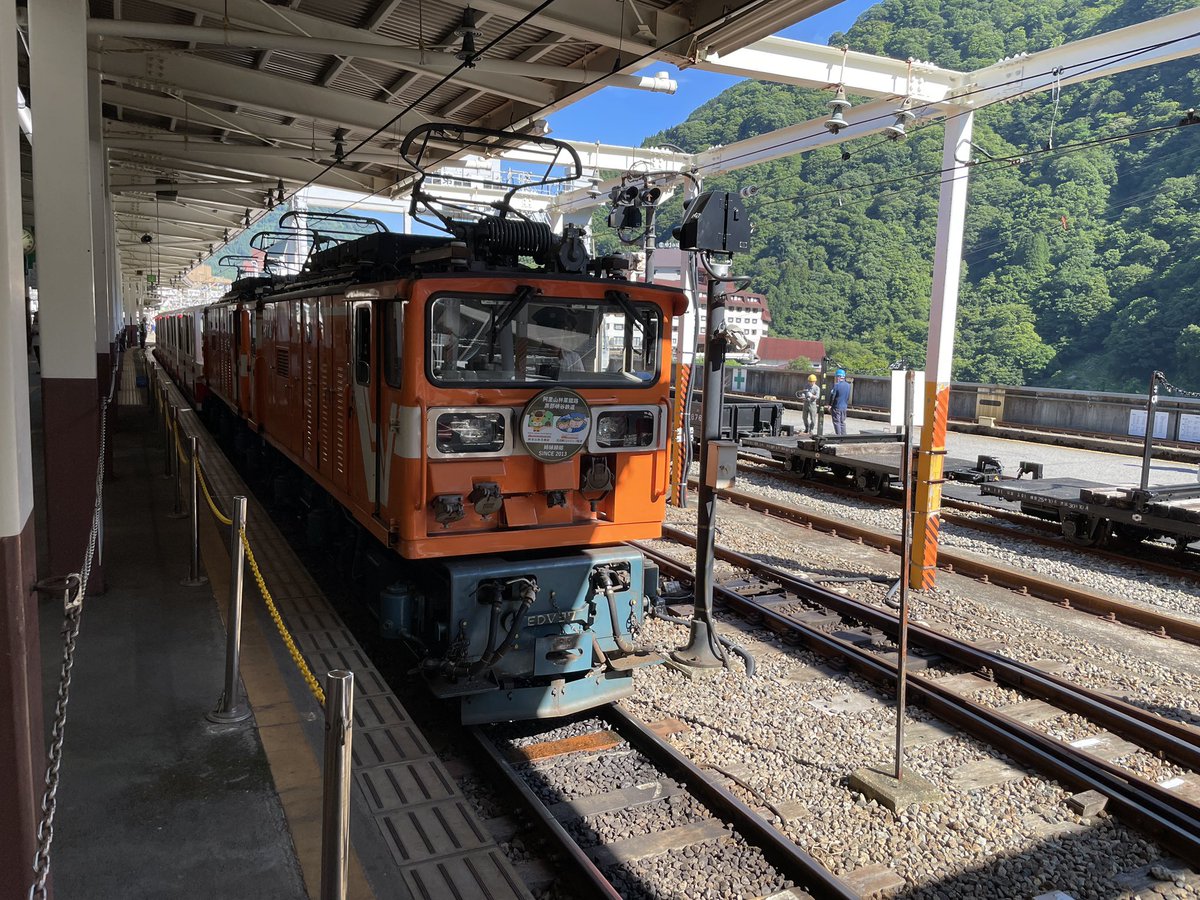 YKSaba0603's tweet photo. トロッコ電車乗って来たけど、夏は涼しくてええですわ。

絶景の中をクネクネと通る感じがまた良い
リピート確定ですな✌️ https://t.co/09cqICMR4M