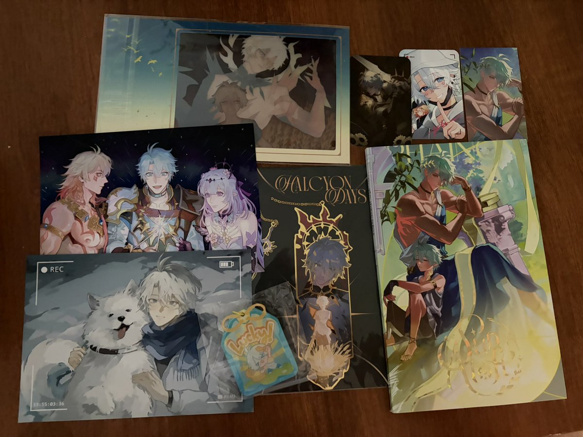 Ahhhhh i got home from AX yesterday to both my Phainon Nendo, and