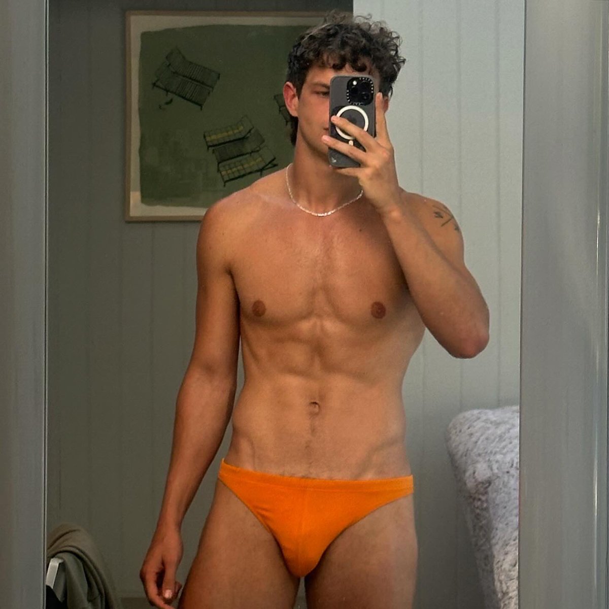 RiverStone_of's tweet photo. He brought me to Fire Island and screamed “Another Bombshell has entered the villa” as I got off the ferry. 😭 https://t.co/ROeWi9zGCh