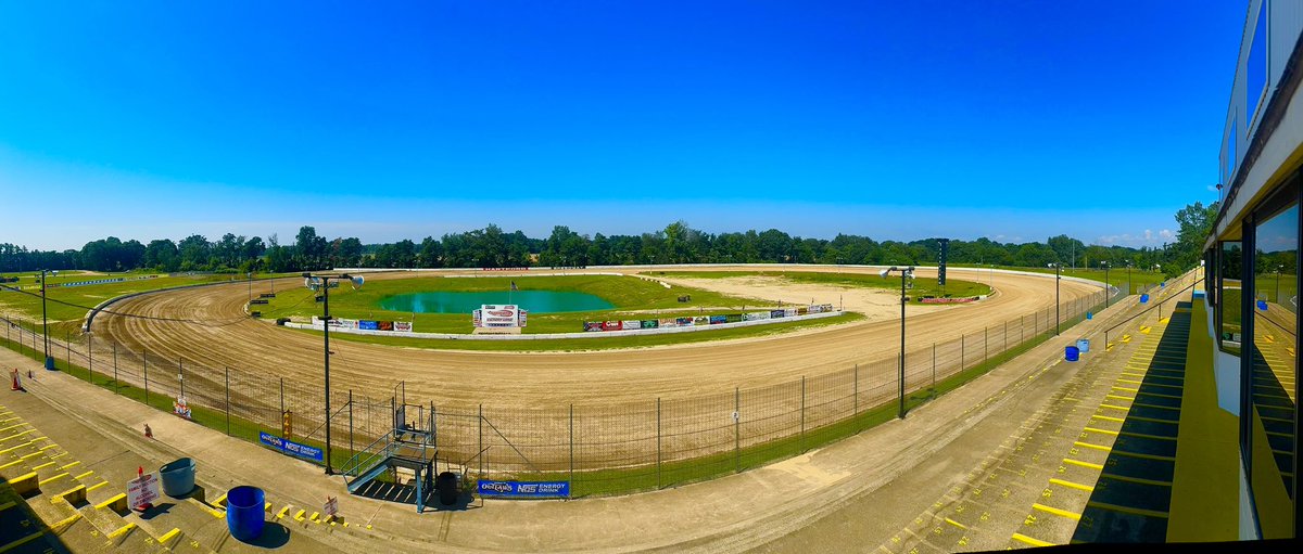 WorldofOutlaws's tweet photo. Never been so ready for summer break to end 😍

See you tomorrow, @HartfordSpdway! https://t.co/2PQKaG3ZTb